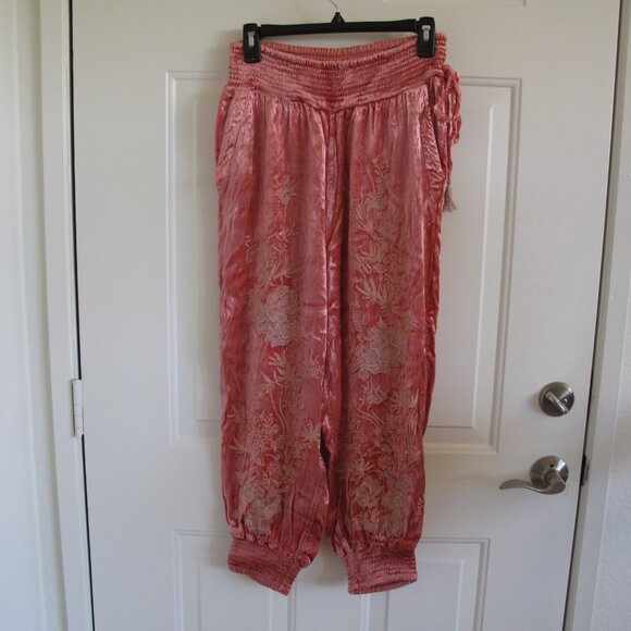 ANTHROPOLOGIE Rosie Coral Embroidered Velvet Joggers - Picture 2 of 9